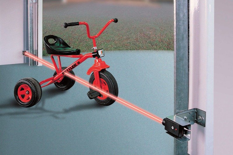 garage-laser-beam-sensor-985x1024_800x533